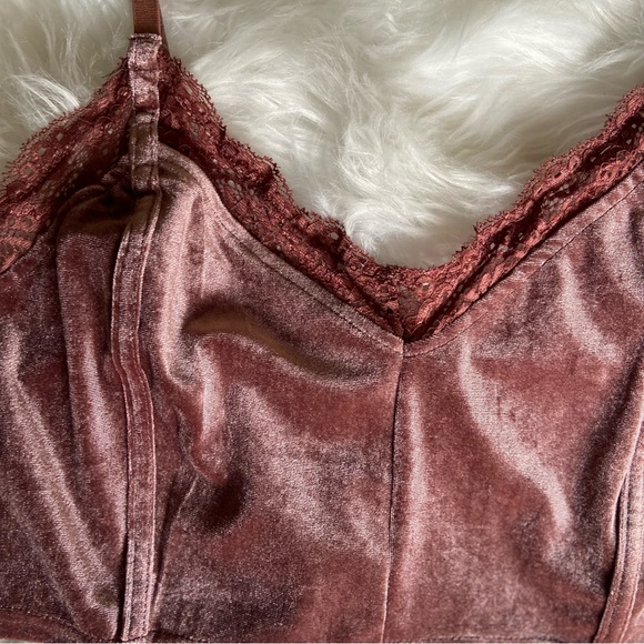 Story On Mauve Sleeveless Corset Velvet & Lace Bralette Cami Top Women’s M NWT - Picture 5 of 12